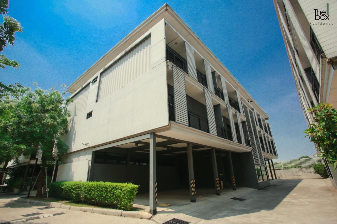 The Box Residence Bangkok Exterior photo