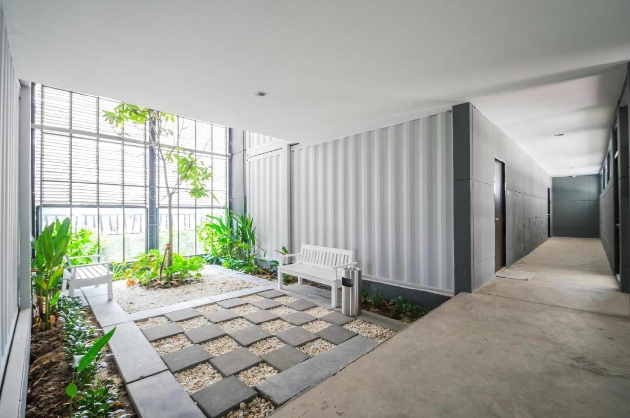The Box Residence Bangkok Exterior photo